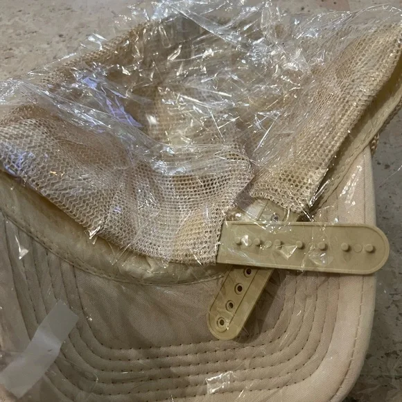 “Cowboys Hat” New Butter Colored Trucker Hat - Picture 5 of 5